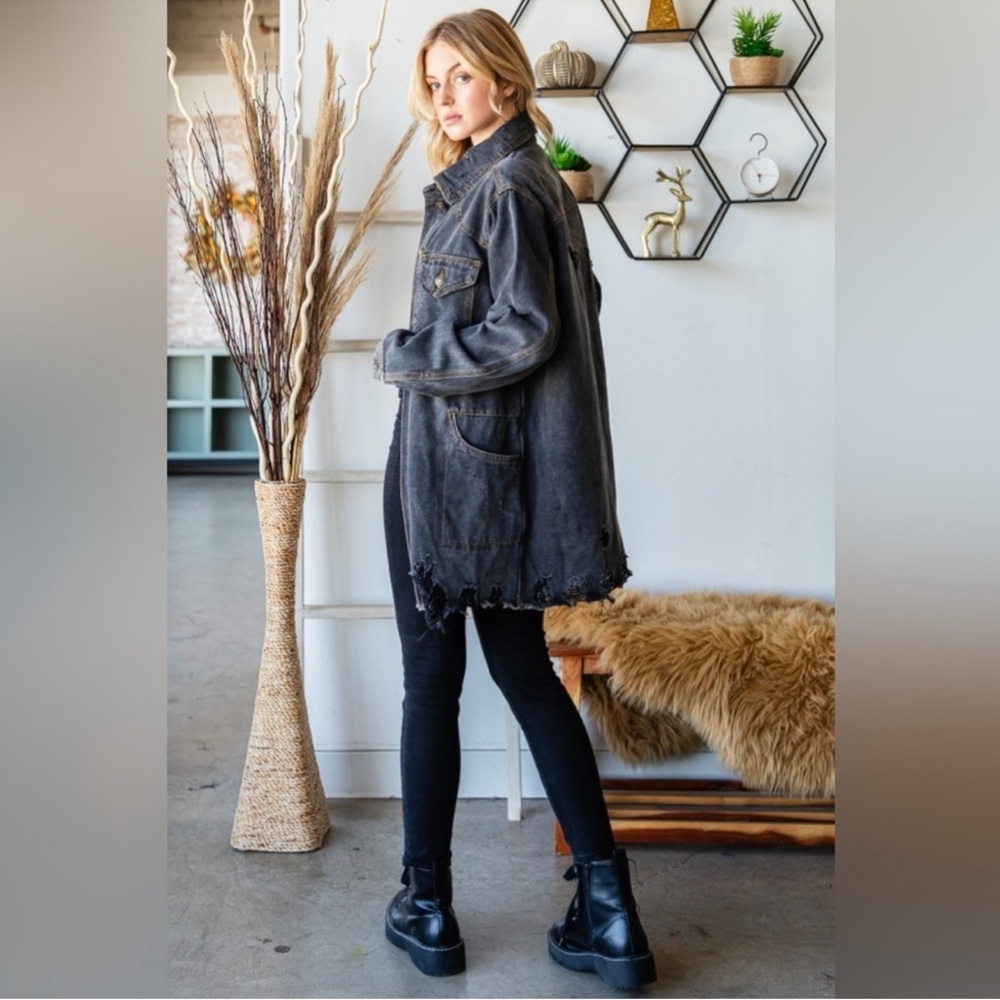 Veveret Small Black Distressed Button Up Denim Jacket Frayed Hem Edgy - Picture 7 of 13